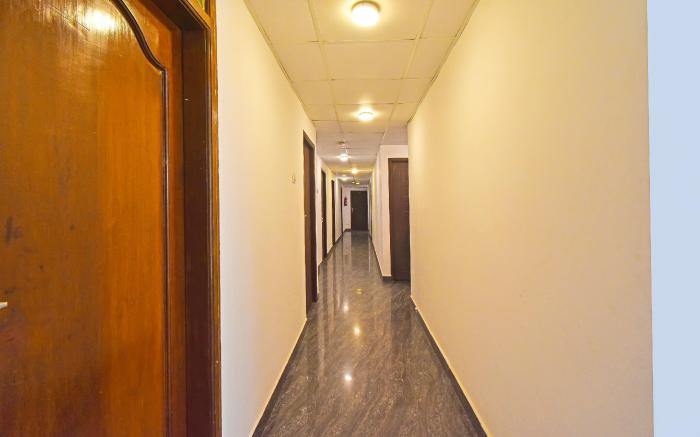 Hotel O Grand Residency Near Kasi Talkies