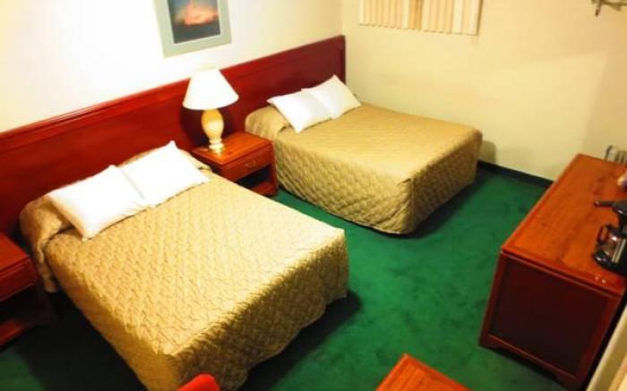 Canadiana Motel