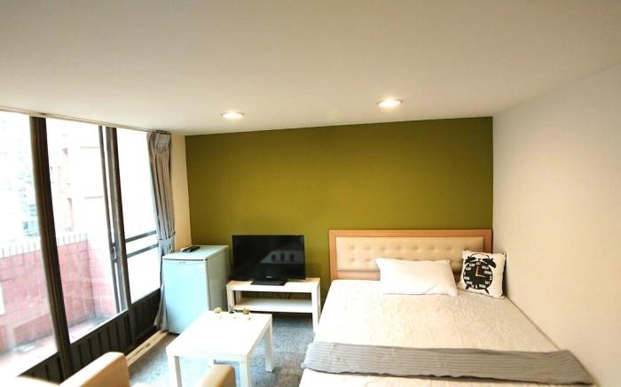 Near Chang Gung , MRT A8, Bright and cozy space