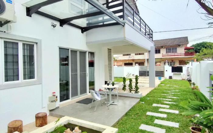 Private Pool Villa Klebang/ 12pax/NearbyBeach