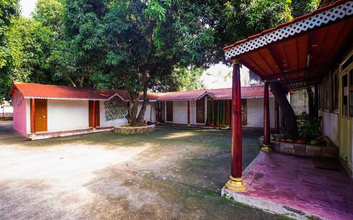 Collection O Manyura Hotels & Resorts