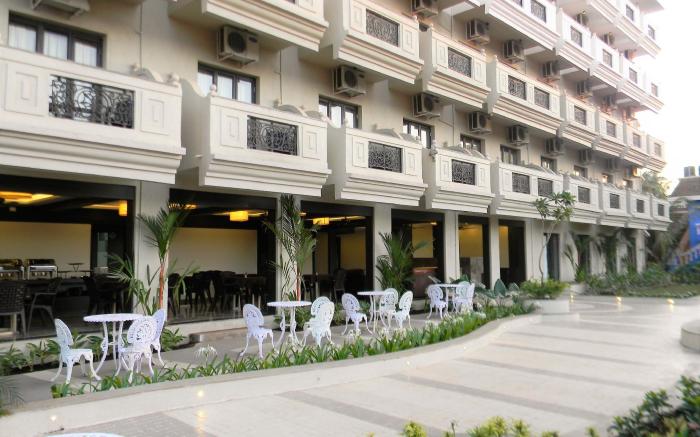 Rahi Resort De Crossroads