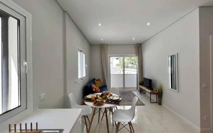 PRAIA DA ROCHA MODERN by HOMING