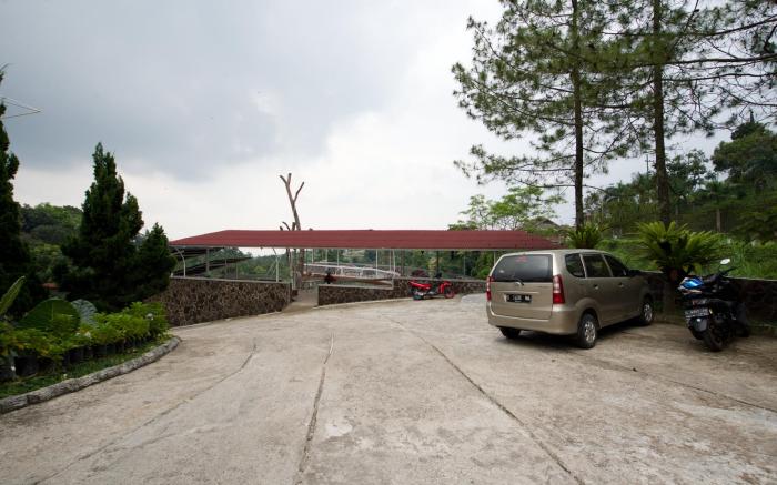 Capital O 3359 Pondok Wisata Jaden Trawas Mojokerto