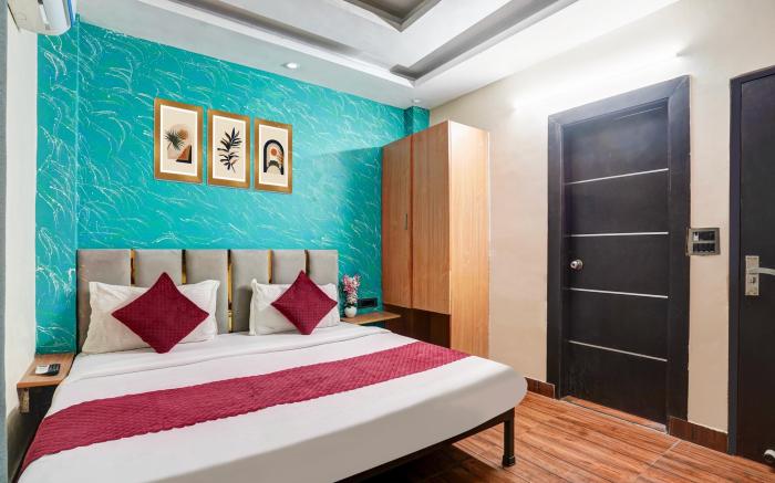 Hotel Twamev Couple Friendly Laxmi Nagar