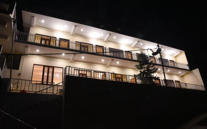 Hotel Lake Paradise Inn