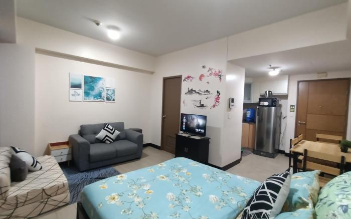 Hilander's Condotel Across Terminal 3 