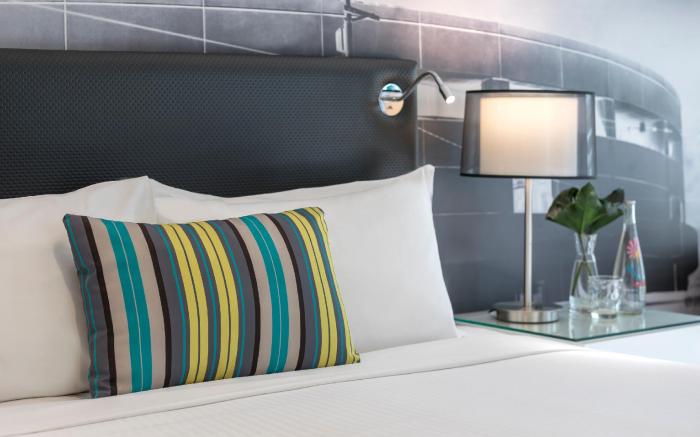 Oaks Melbourne on William Suites