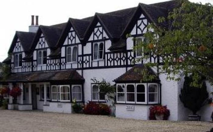 South Lawn Hotel