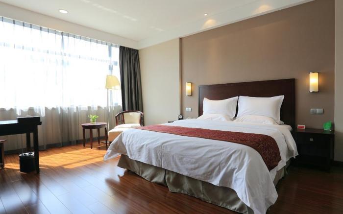 Ramada by Wyndham Suzhou Luzhi
