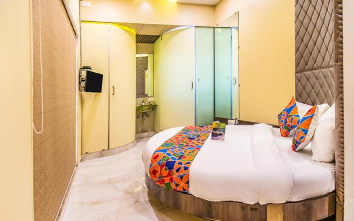 FabHotel Seven Hills - Nr. Mumbai International Airport