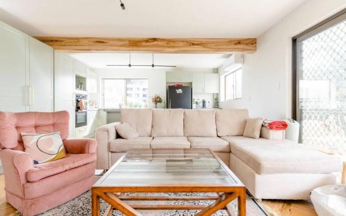 Funky 2BR Chermside Escape