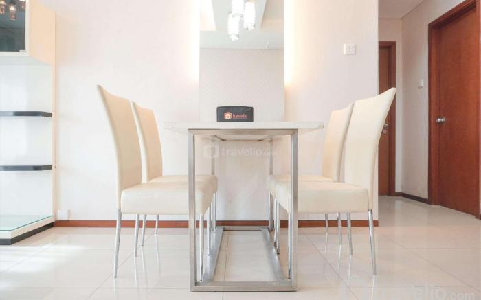 ModernHomey 2BR Apt Thamrin Residence By Travelio