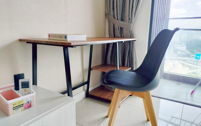 City-View Studio Retreat with Spectacular View TRX