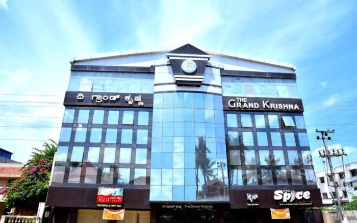 THE GRAND KRISHNA LUXURY HOTEL