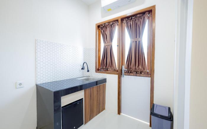 Urbanview Hotel Syariah The Ragunan Residence Cilandak