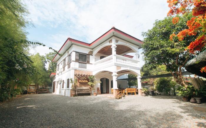 RedDoorz @ Casa Rafaelle Transient Ilocos Sur