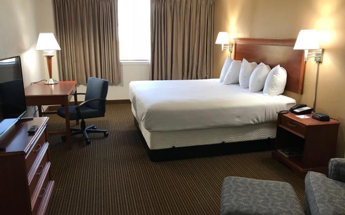 Days Inn & Suites by Wyndham Tallahasee Conf Center