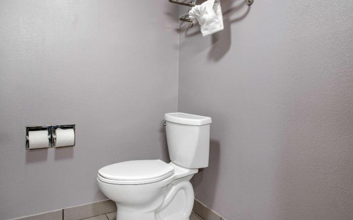 Quality Inn & Suites Bedford West