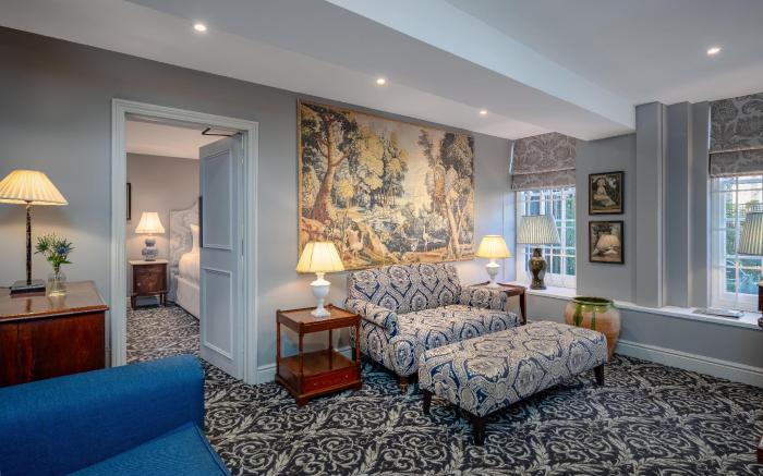 No. 30 Knightsbridge