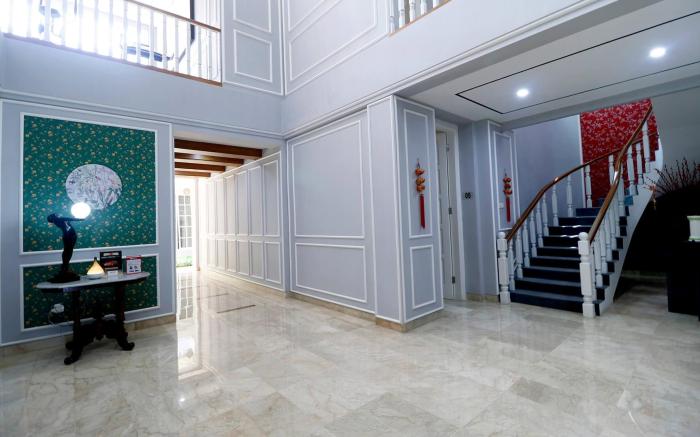 RedDoorz Premium near RS Pondok Indah