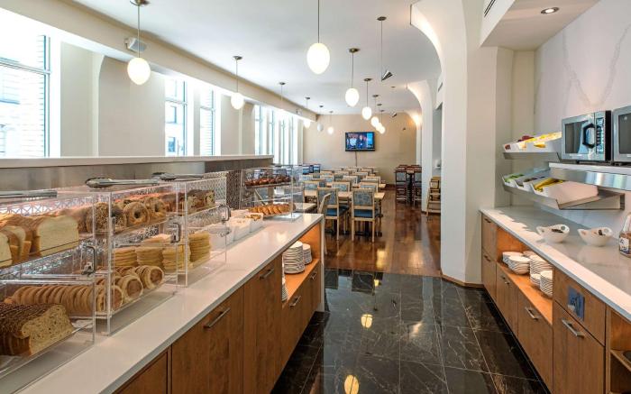 Le Square Phillips Hotel & Suites