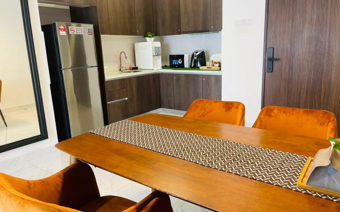 AuranadTroika Level15 Cityview Wifi Netflix