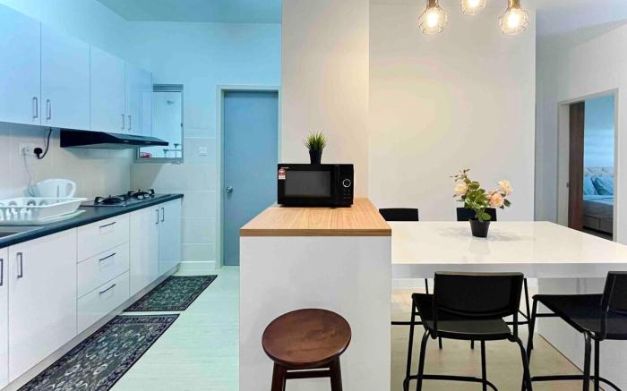 A Stylish Family Room FREE NETFLIX + WIFI