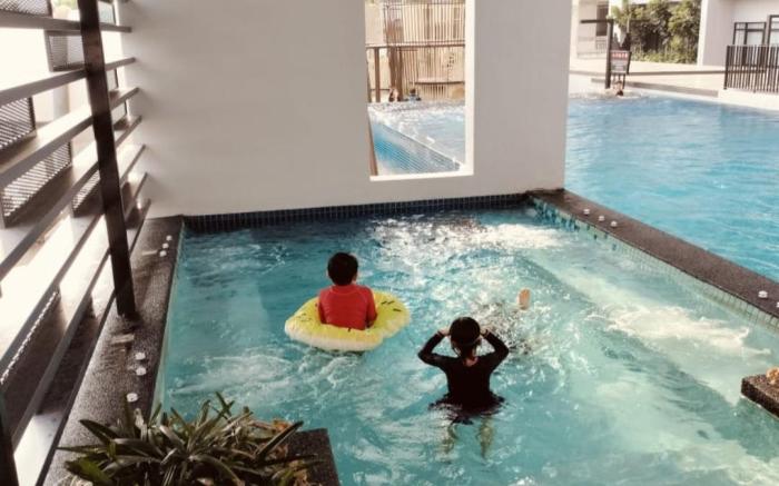 Sky Tree Studio apartment Bukit Indah with Netflix