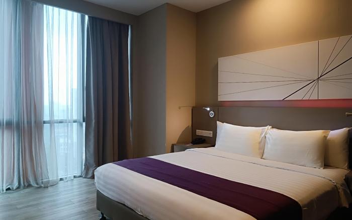 Grand Charis Hotel