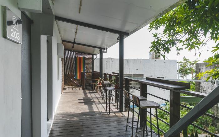 LowPressure Surf Guesthouse