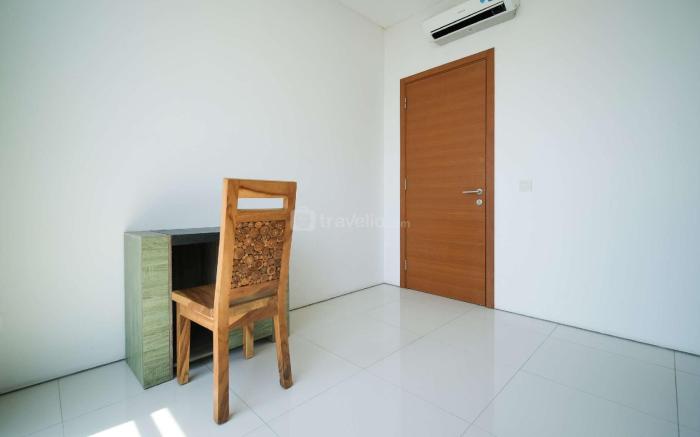 Homey 1BR Aryaduta Residence Surabaya By Travelio
