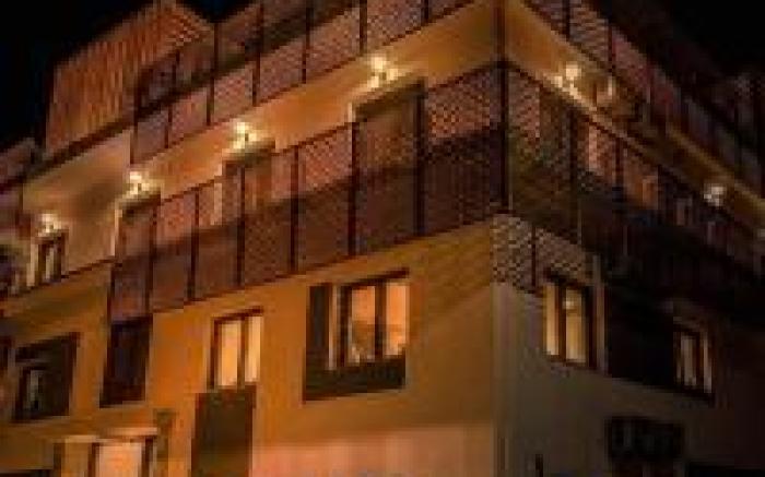 Aonia Luxurious Modern Boutique Apartments
