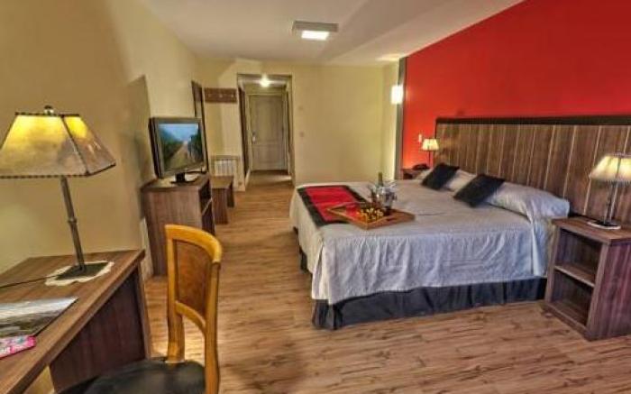 Huinid Pioneros Hotel