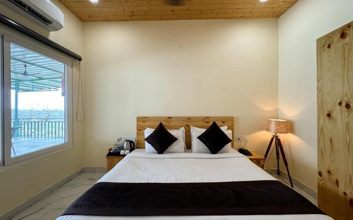 The Leisure cave On the Ganges