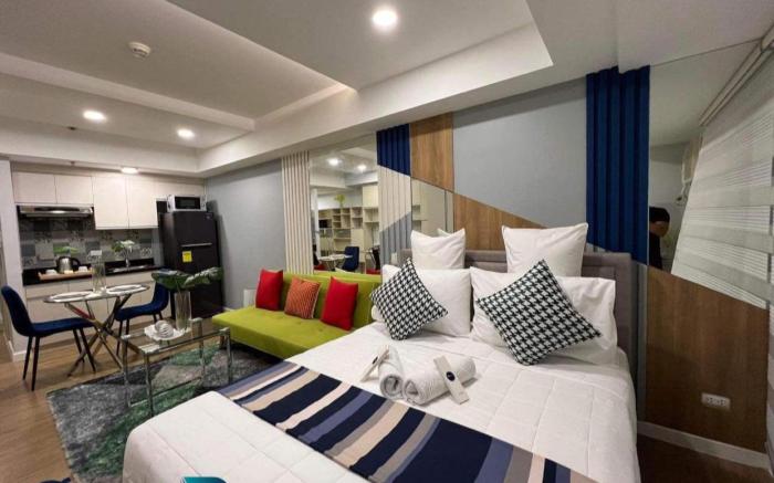Rinann's Staycation 1521 Abreeza Tower 2 Condotel