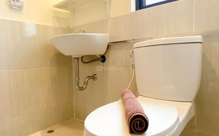 Homey Modern 2BR 6thFloor Meikarta Apt By Travelio