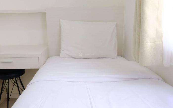 Modern Style 2BR Parahyangan Residence By Travelio