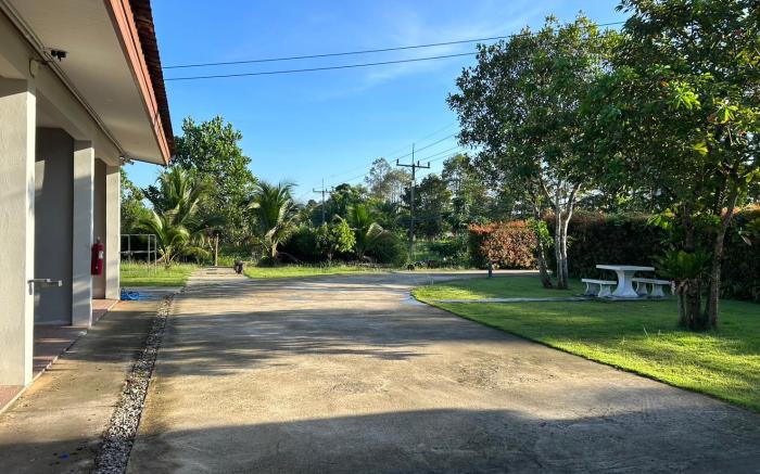 Baan Mae Resort, Tha Chana, Surat Thani