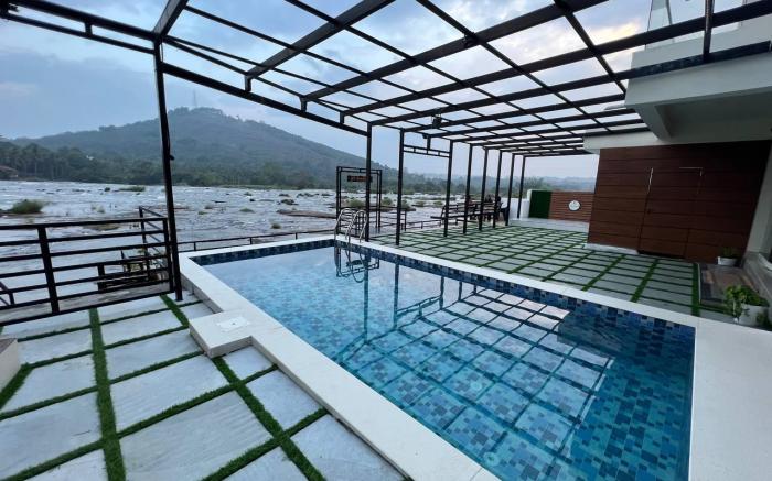 ATHIRAPPILY RIVER RESORT