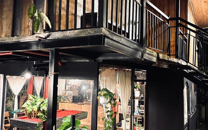 Viewfinder House