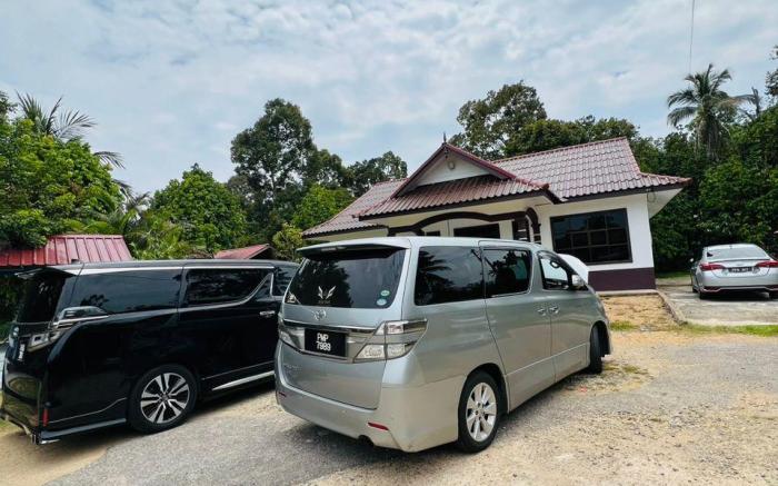 Rania Riverview Guesthouse