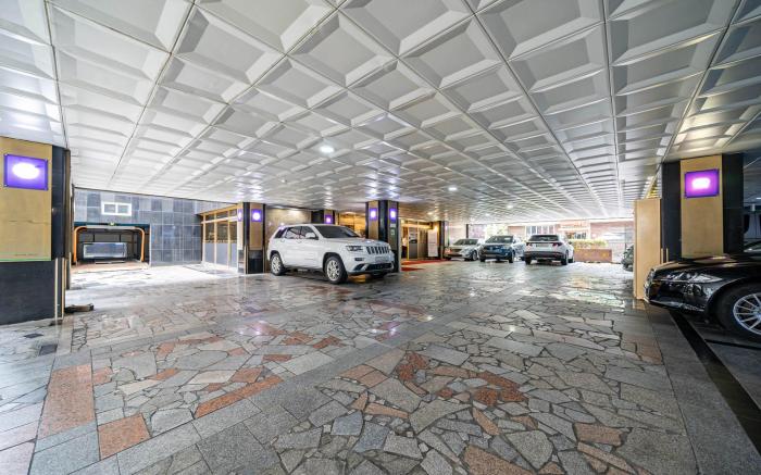 HOTEL AIRPORT TOURIST JUNE 