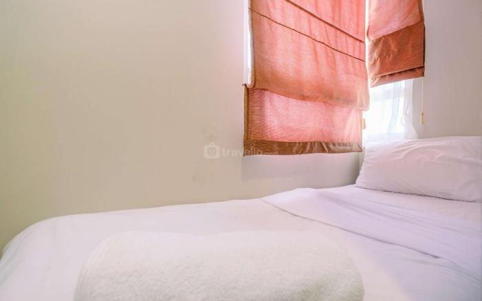 Good Comfy 2BR Cinere Bellevue Suites By Travelio