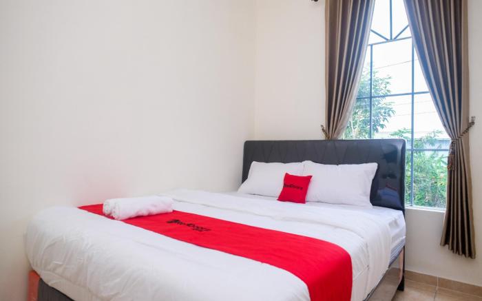 RedDoorz near Terminal Bus Purwokerto
