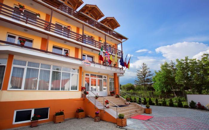 HOTEL EDEN