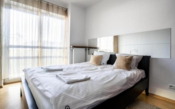 Golden Apartments Warsaw -  Platinum Towers