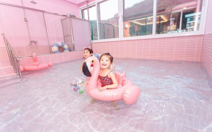 Yeonhuijae Kids Pool Villa Naewonsa Branch