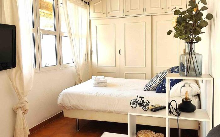 Stunning attic w. private terrace+Parking optional