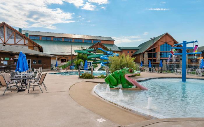 Three Bears Waterpark Resort Near Tomah, Ascend Collection Hotel